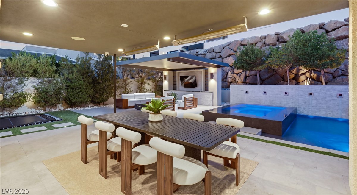 2211 Overlook Canyon Lane