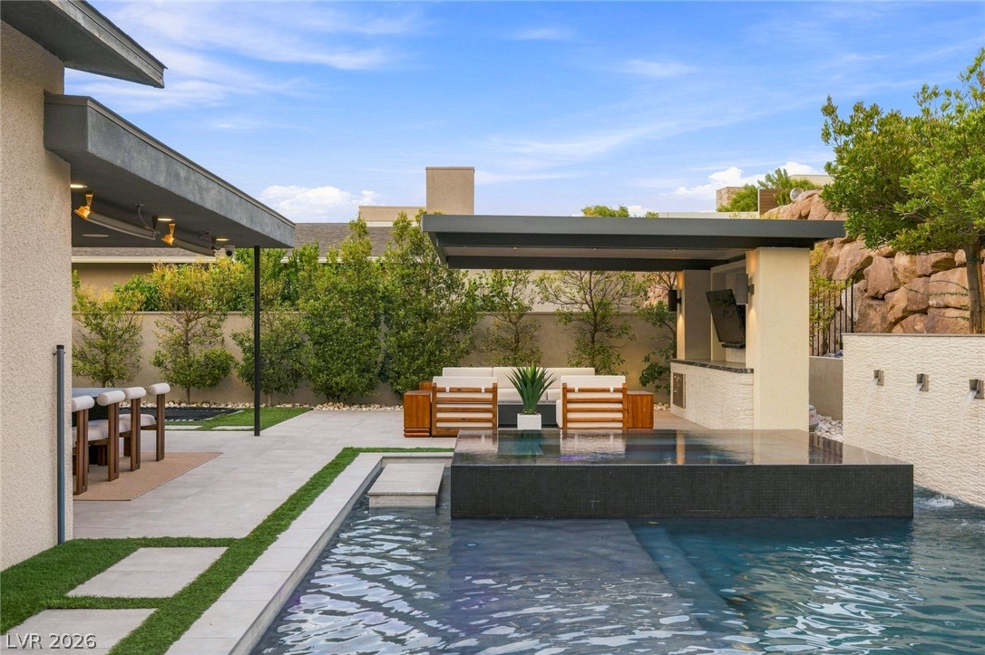 2211 Overlook Canyon Lane