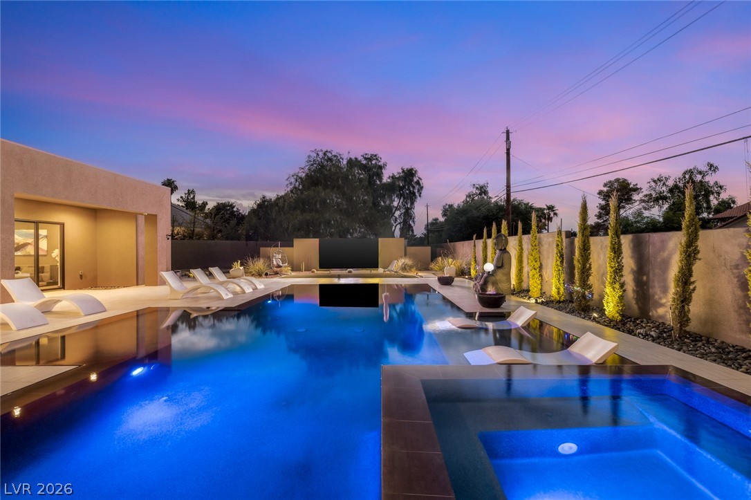 3740 Caesars Circle