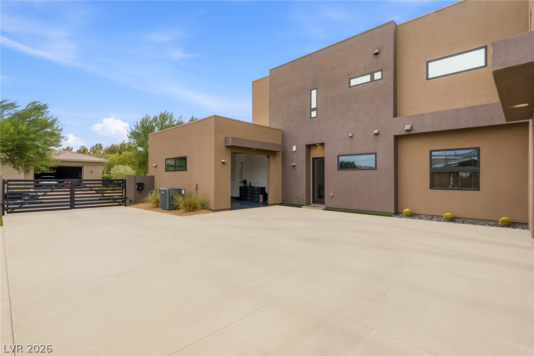 3740 Caesars Circle