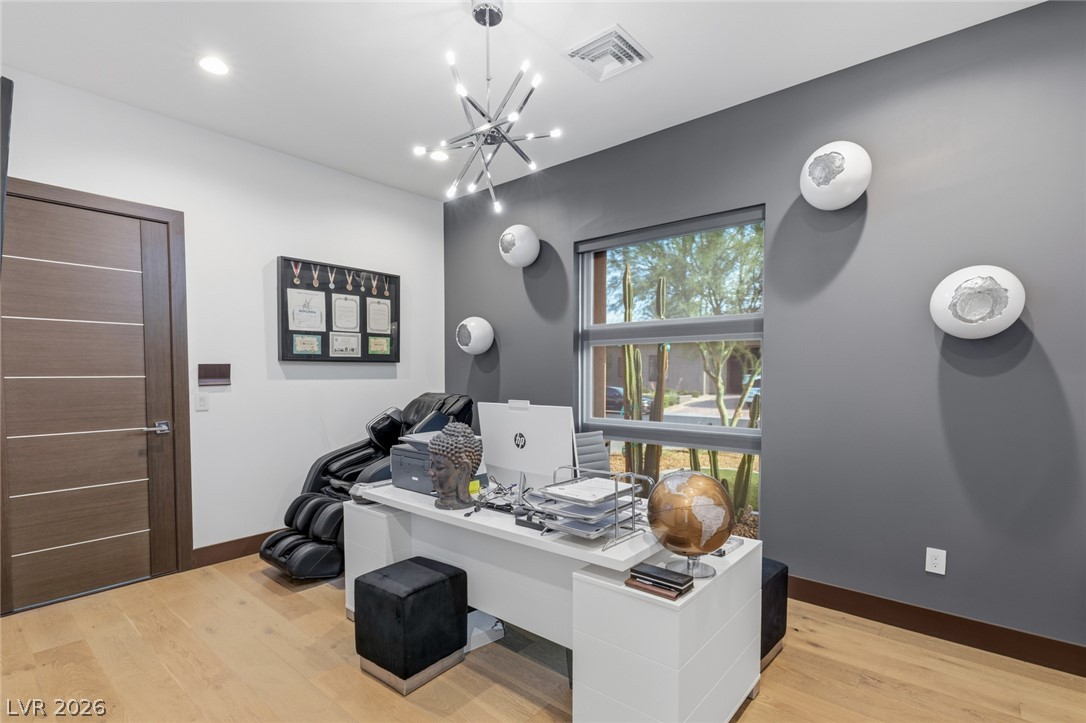 3740 Caesars Circle