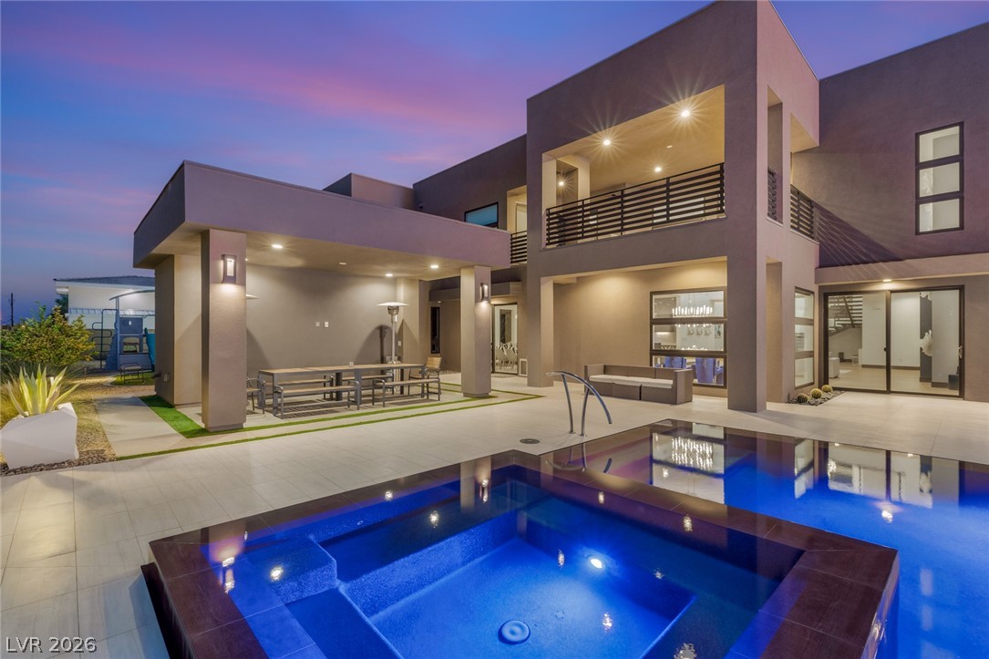 3740 Caesars Circle