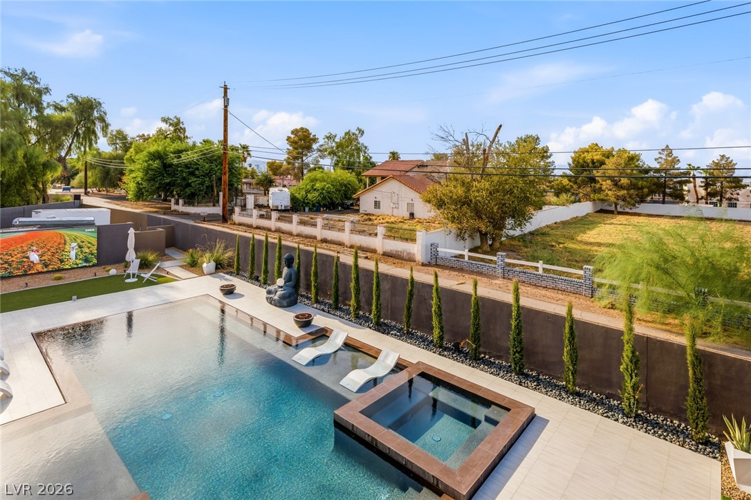 3740 Caesars Circle