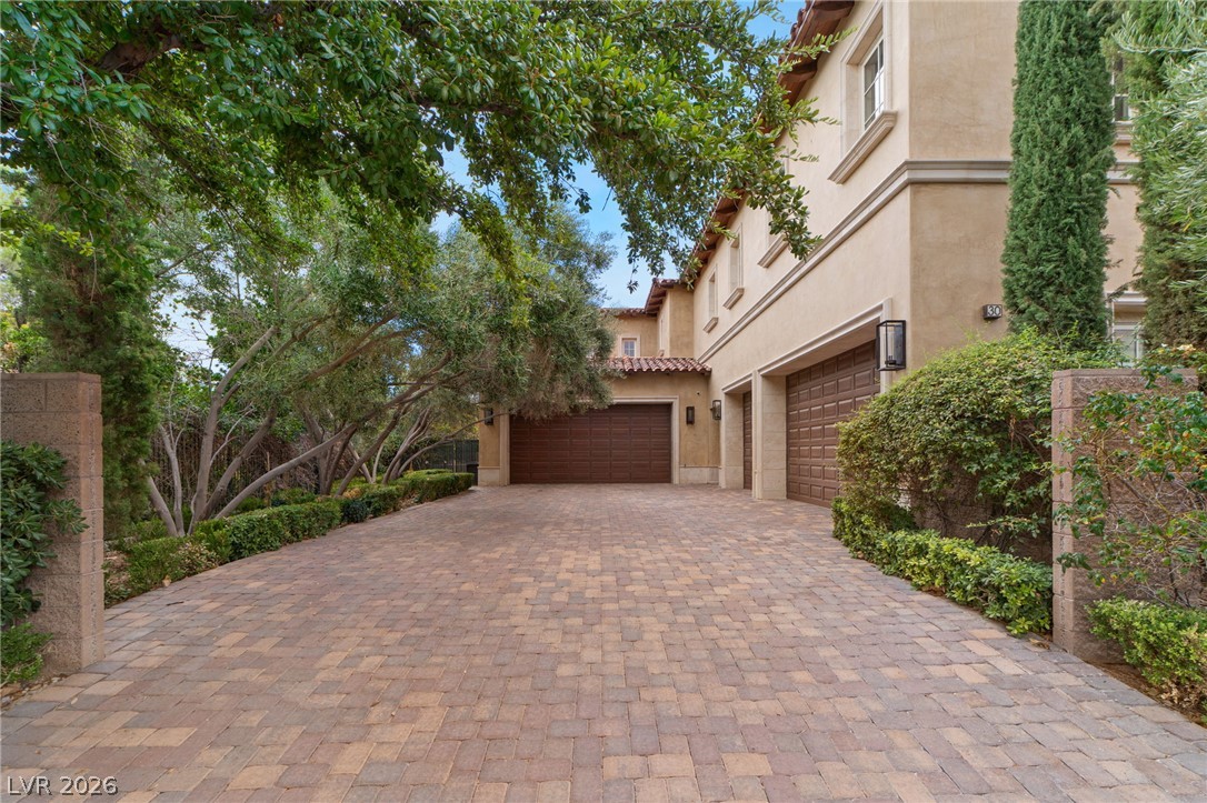 30 Augusta Canyon Way