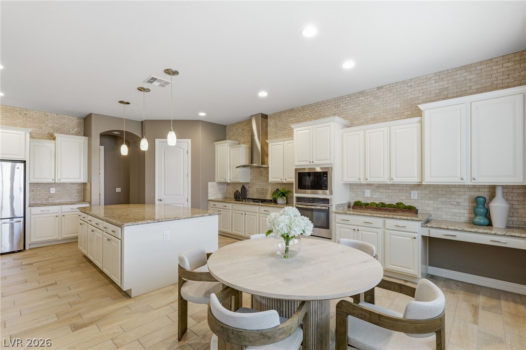 9985 Spider Creek Court