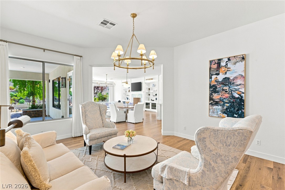 8 Pine Hollow Drive