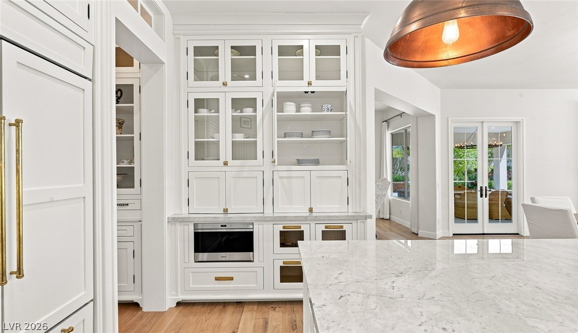 8 Pine Hollow Drive