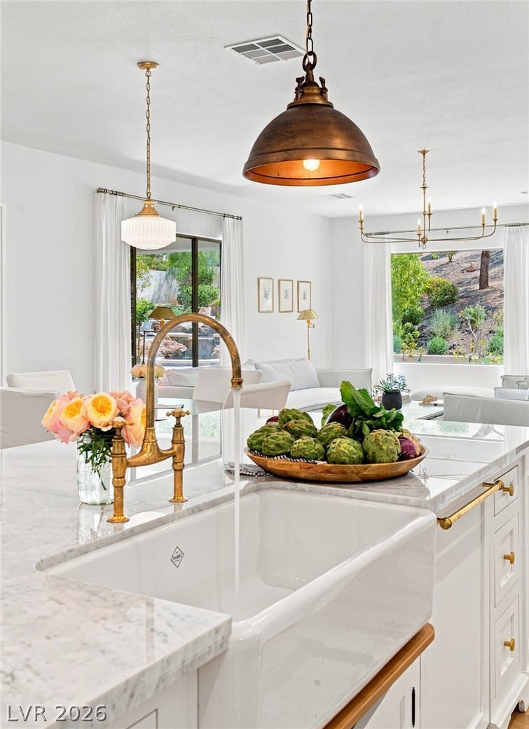 8 Pine Hollow Drive