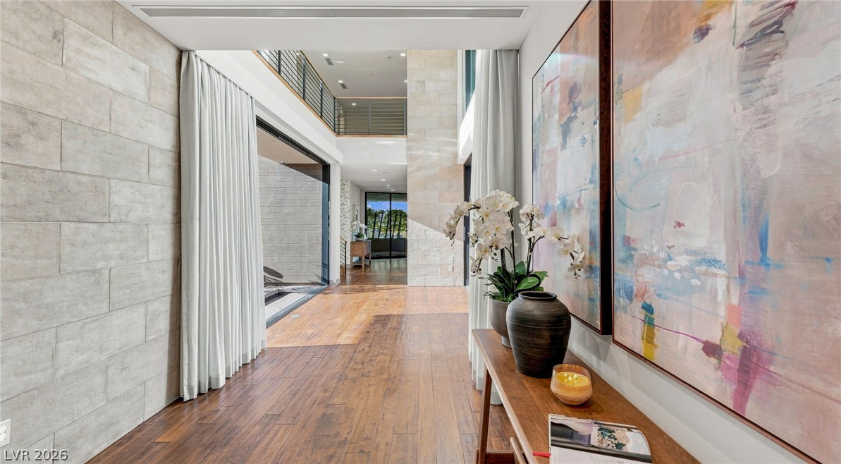 1300 Villa Barolo Avenue