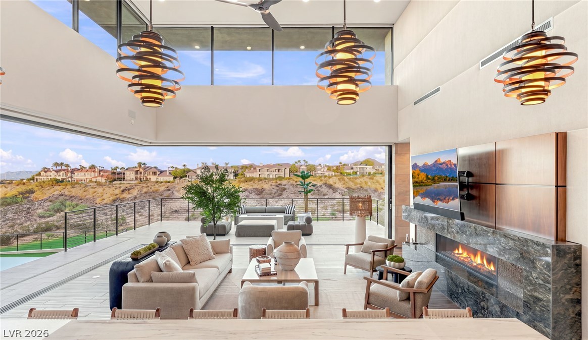 1300 Villa Barolo Avenue