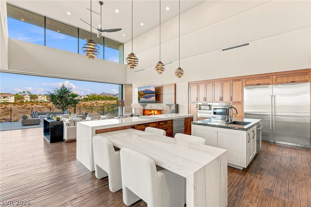 1300 Villa Barolo Avenue