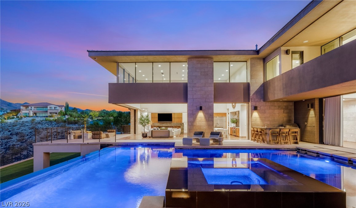 1300 Villa Barolo Avenue