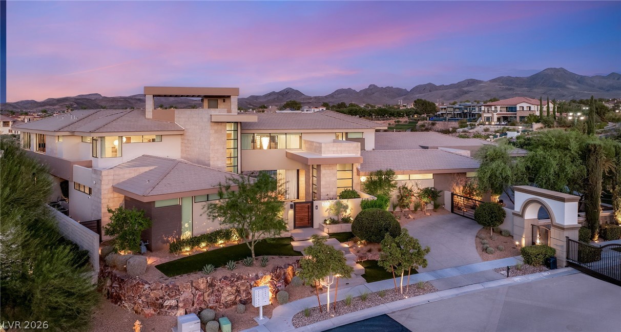 1300 Villa Barolo Avenue