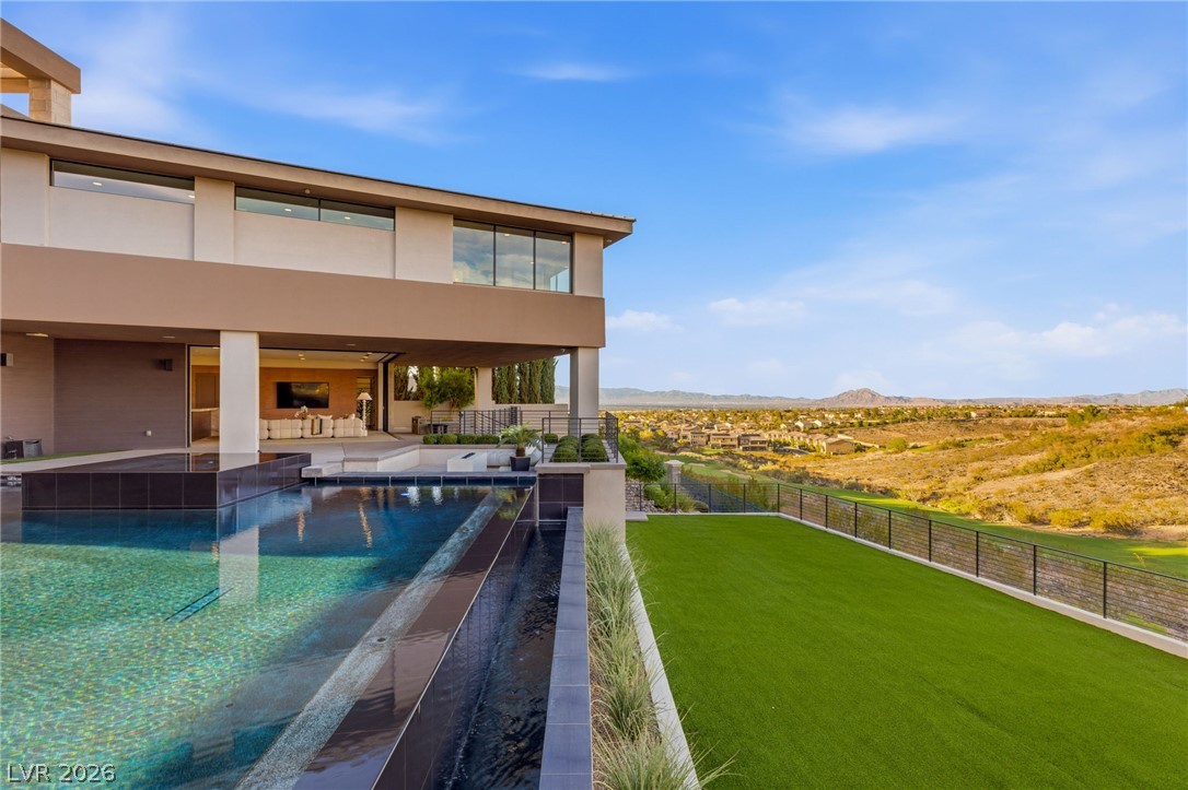 1300 Villa Barolo Avenue