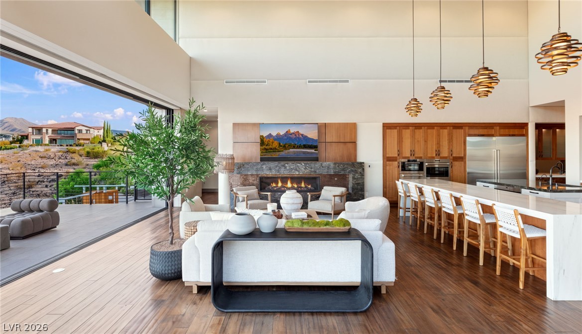 1300 Villa Barolo Avenue