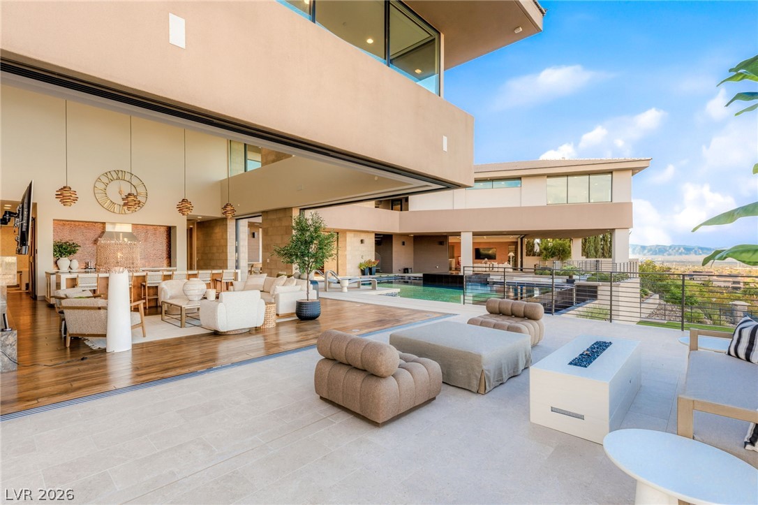 1300 Villa Barolo Avenue