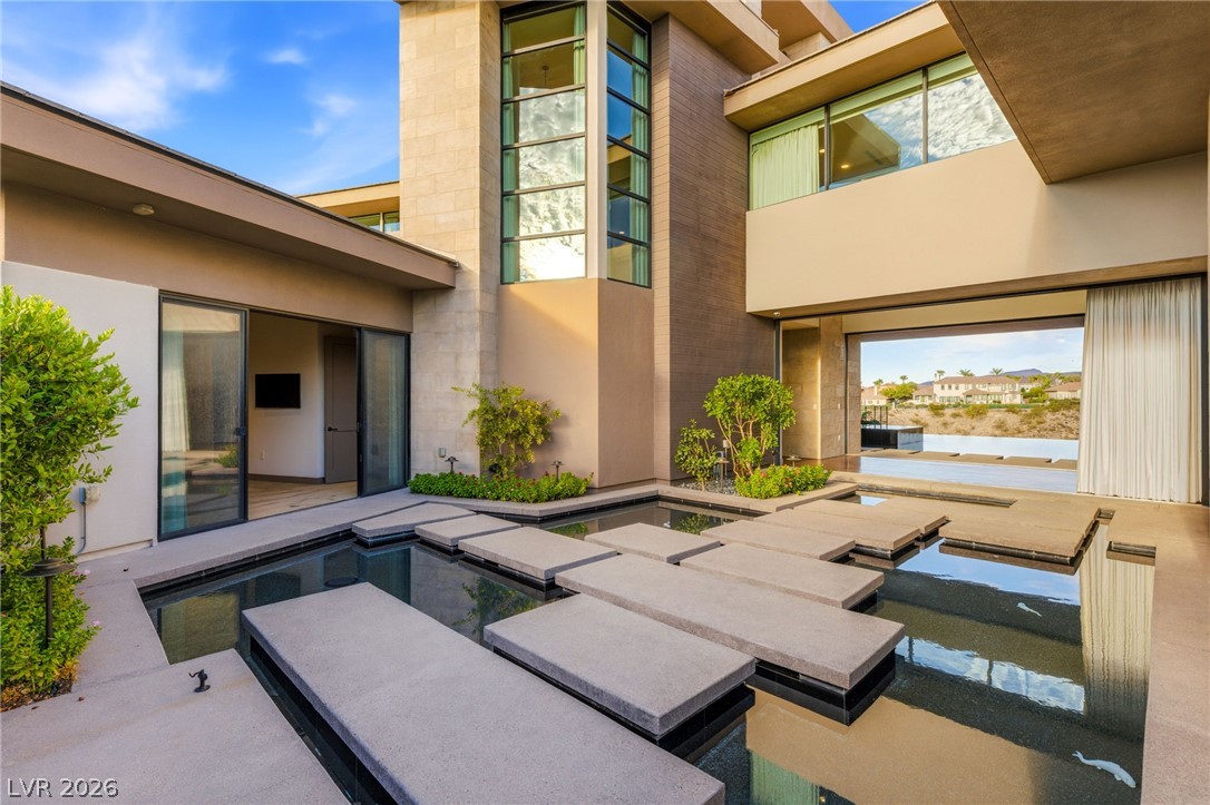 1300 Villa Barolo Avenue