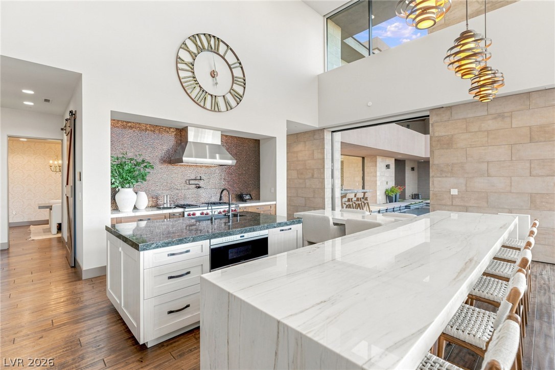 1300 Villa Barolo Avenue