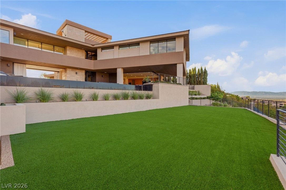 1300 Villa Barolo Avenue