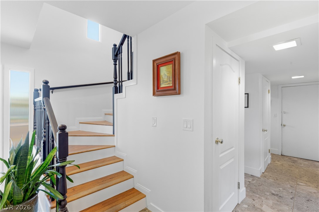 1594 Ottawa Drive