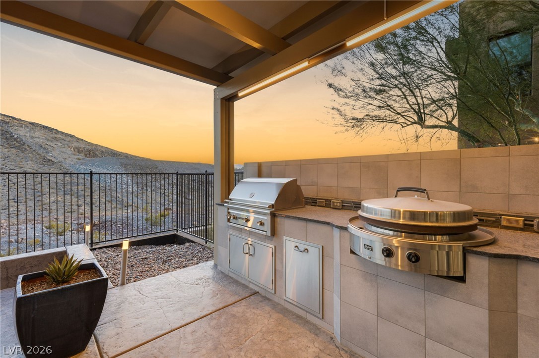 921 Vegas View Drive