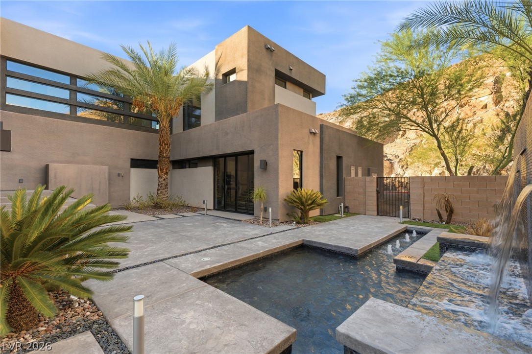 921 Vegas View Drive