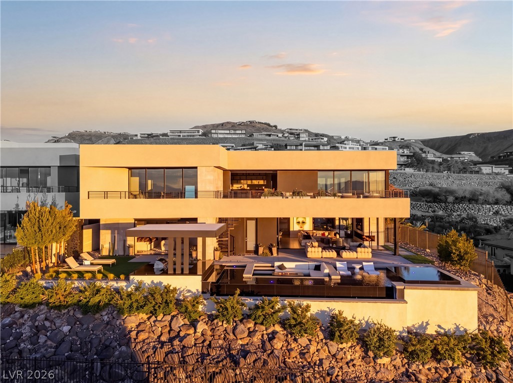 805 Dragons Eye Drive
