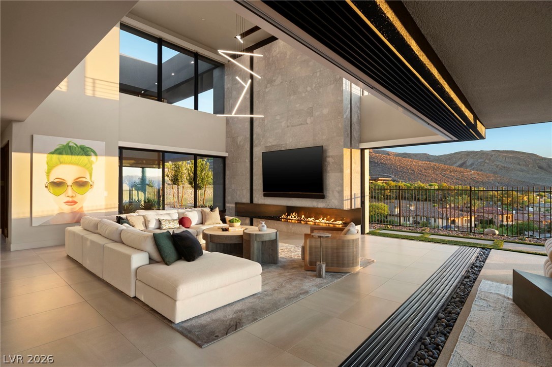 805 Dragons Eye Drive