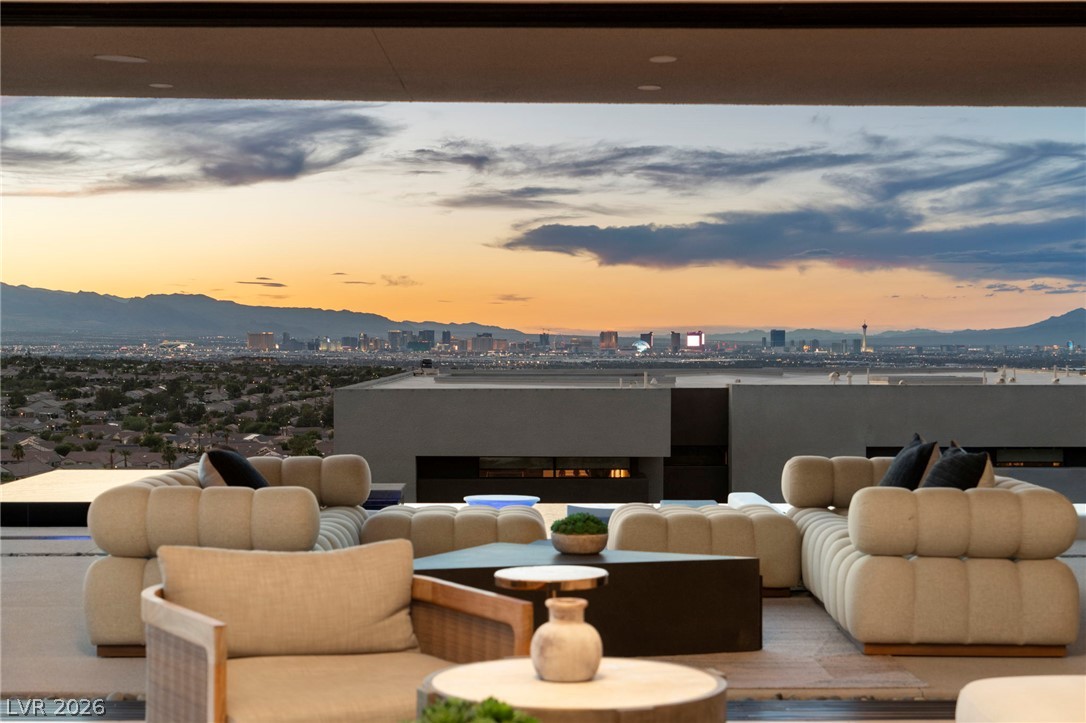 805 Dragons Eye Drive