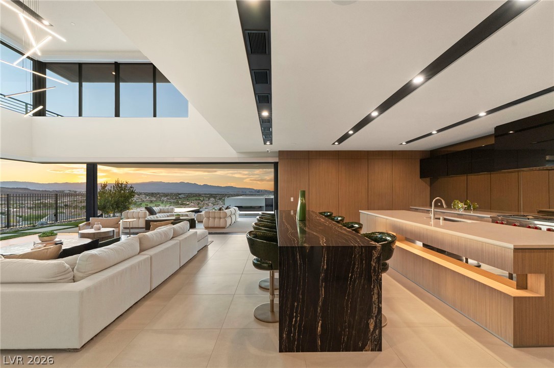 805 Dragons Eye Drive