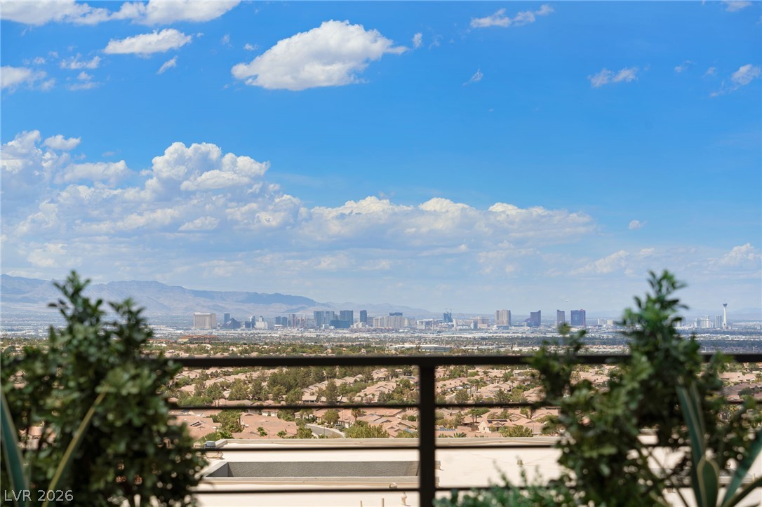 805 Dragons Eye Drive