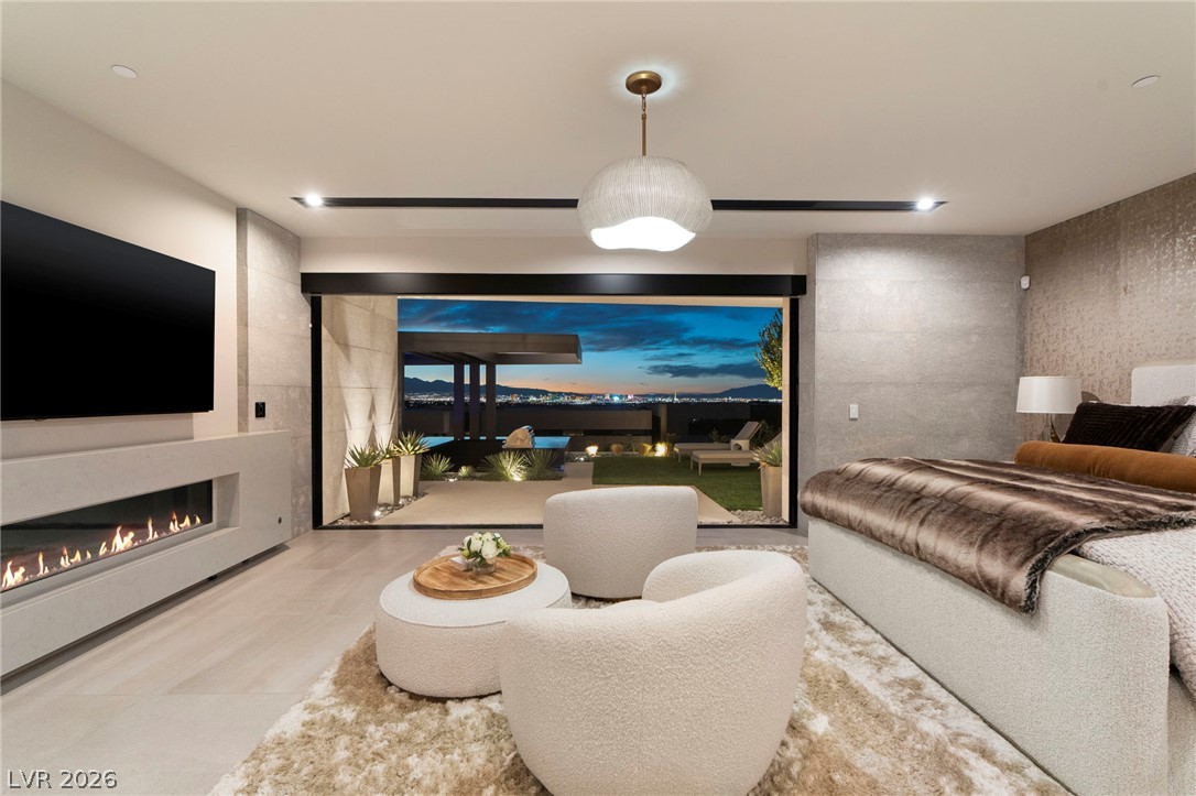 805 Dragons Eye Drive