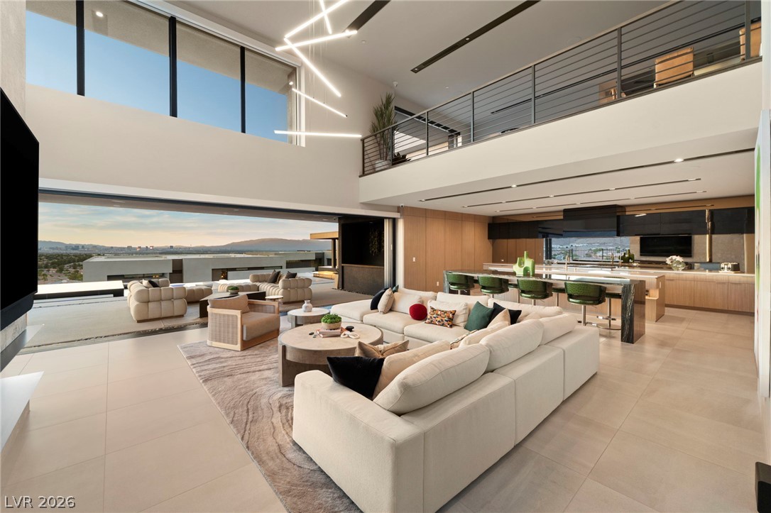 805 Dragons Eye Drive