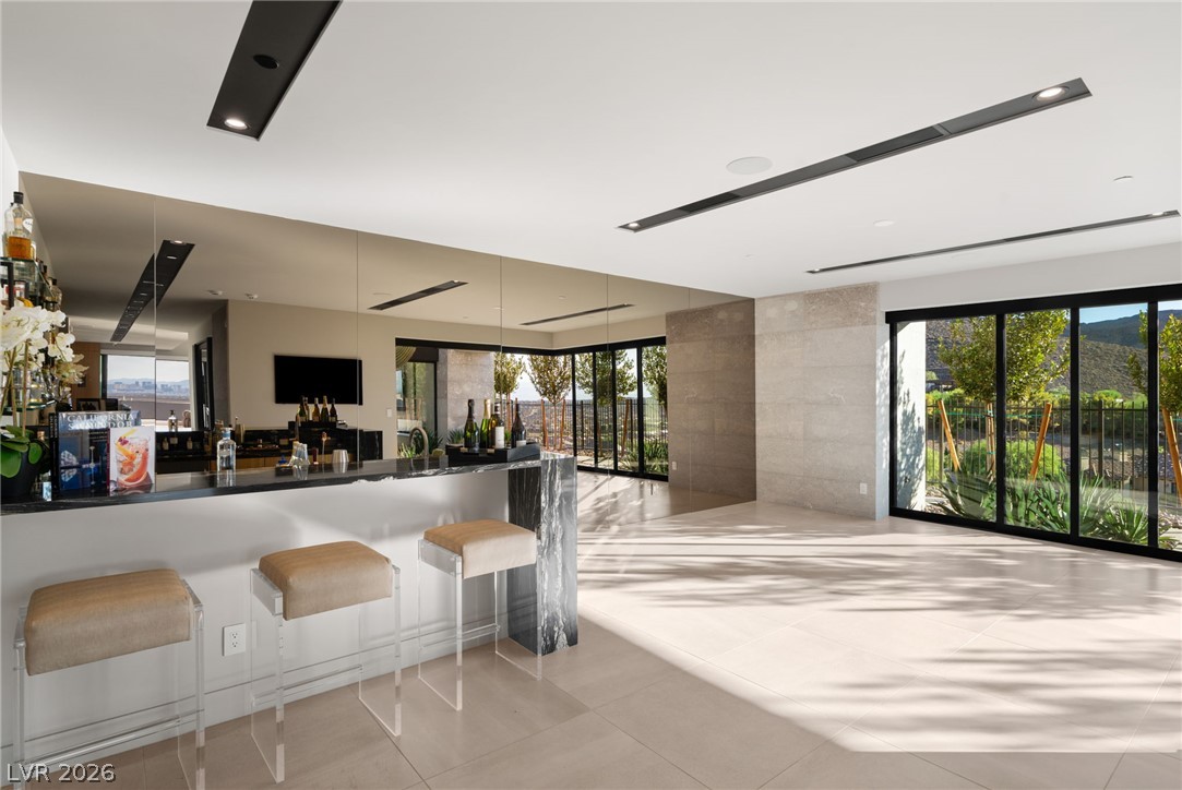 805 Dragons Eye Drive