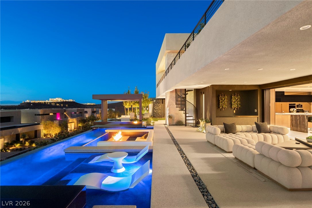 805 Dragons Eye Drive