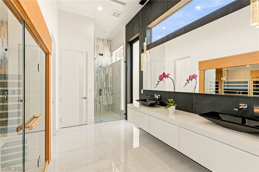 4 Chisel Crest Court