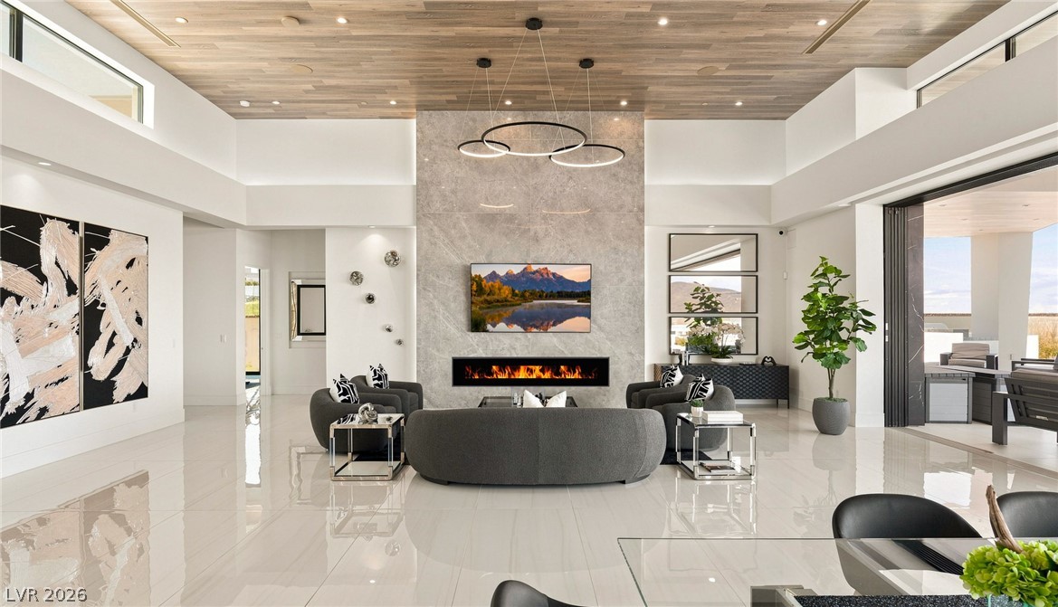 4 Chisel Crest Court