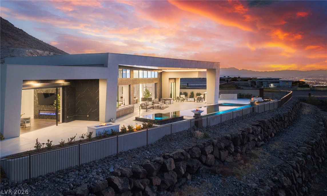 4 Chisel Crest Court