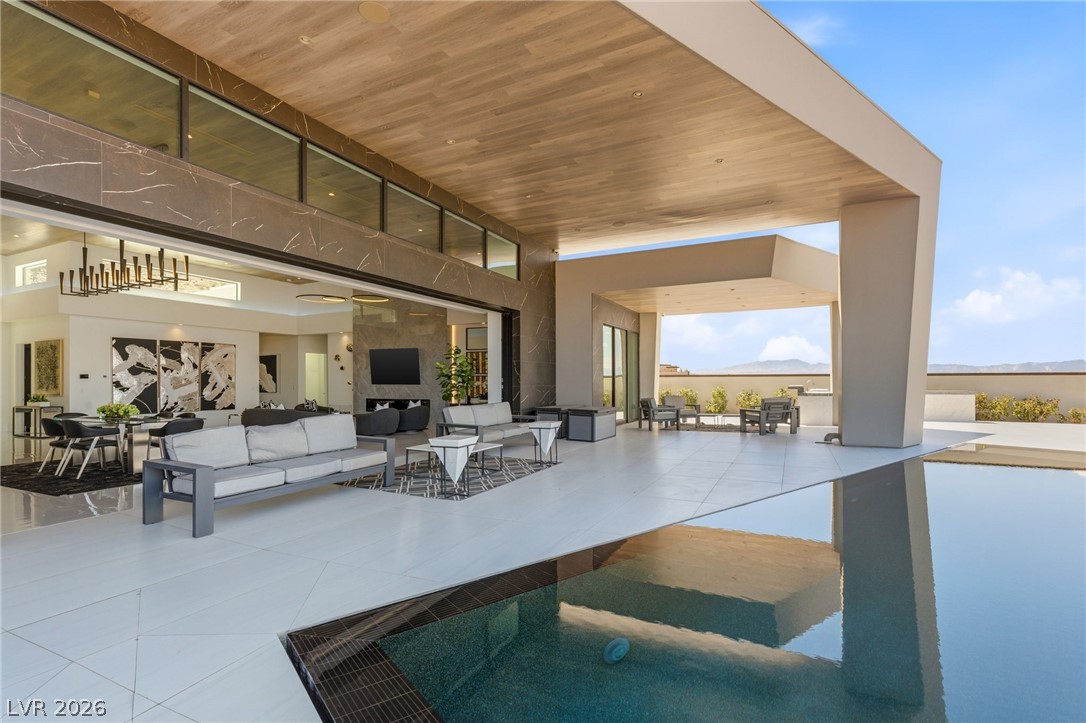 4 Chisel Crest Court