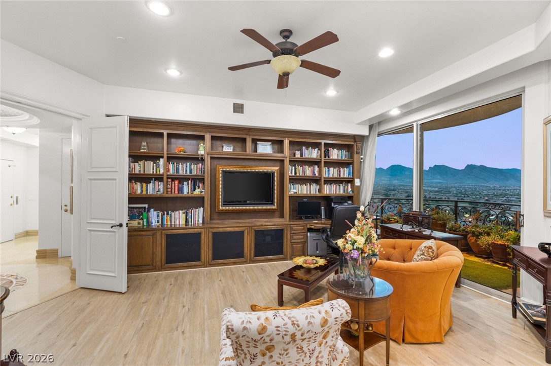 9101 Alta Drive 1701