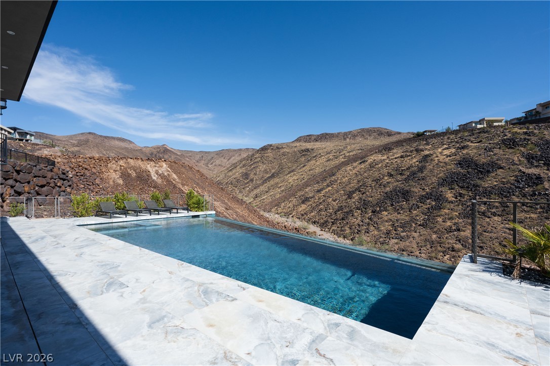 1205 Amber Rim Drive