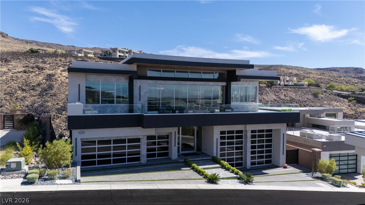 1205 Amber Rim Drive
