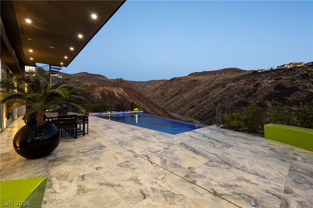 1205 Amber Rim Drive