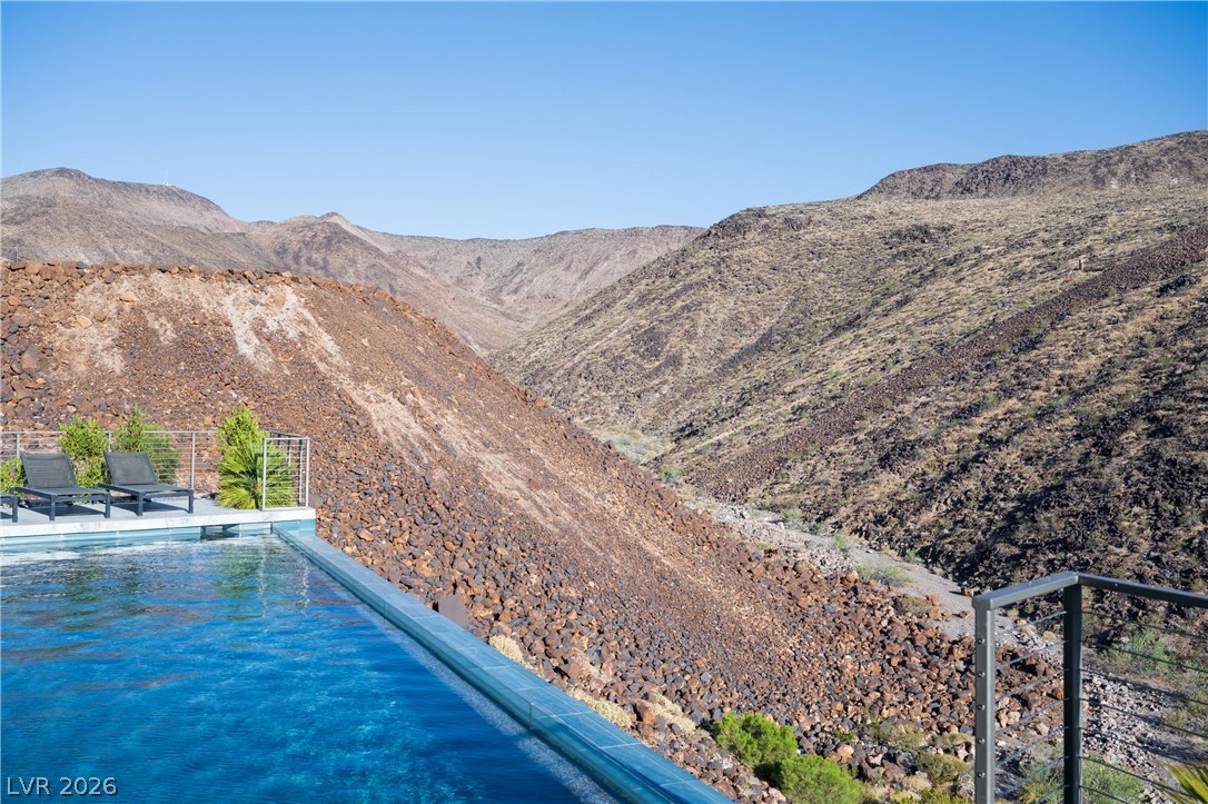 1205 Amber Rim Drive