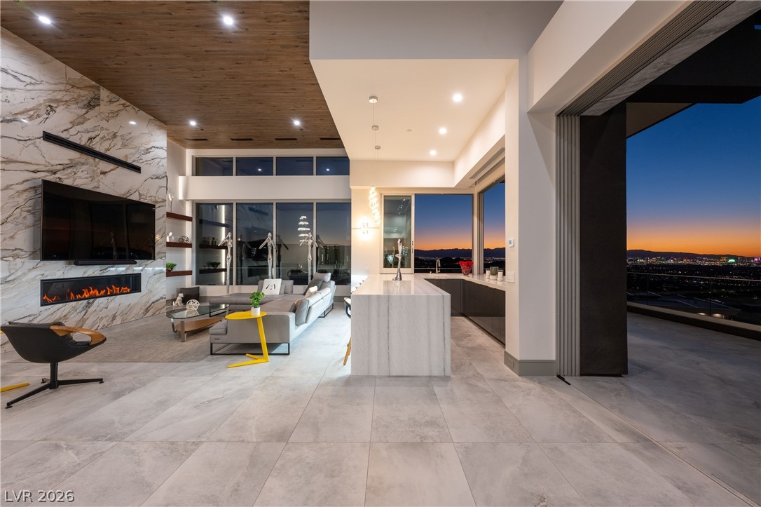 1205 Amber Rim Drive