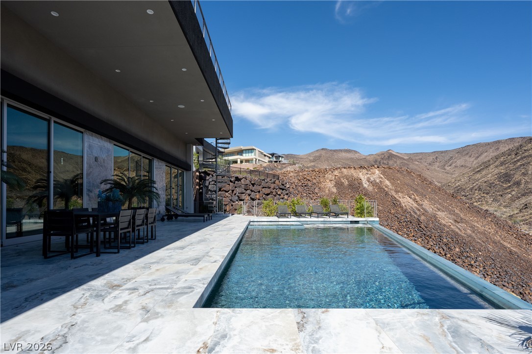 1205 Amber Rim Drive