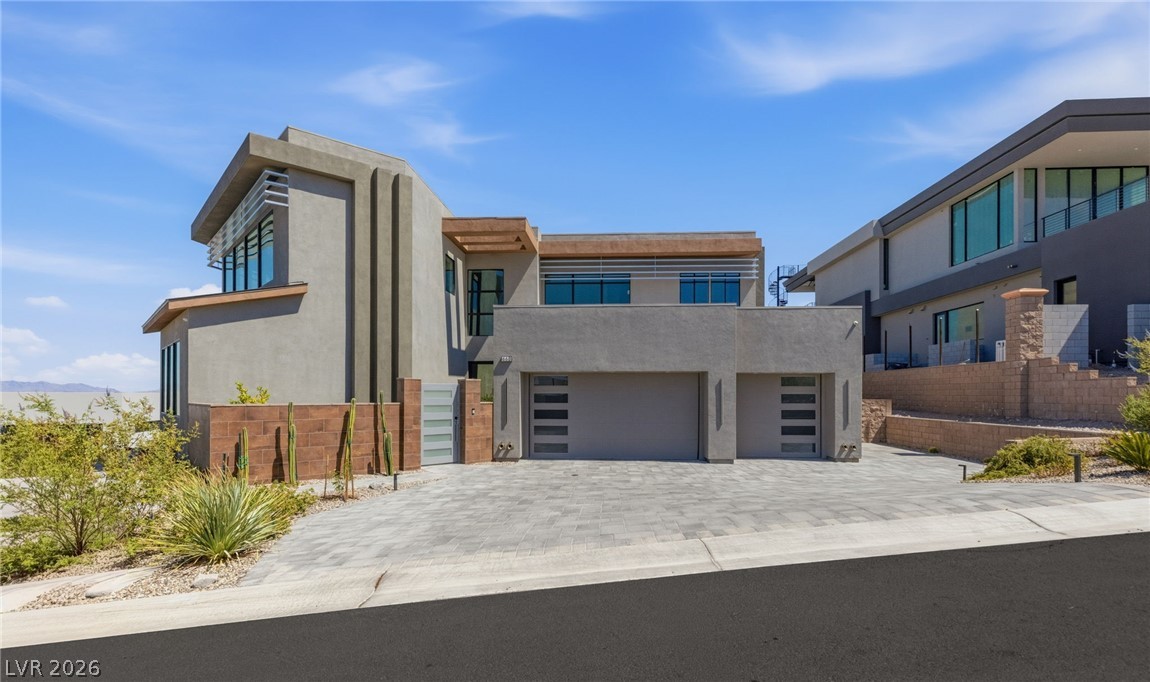 668 Dragon Peak Drive