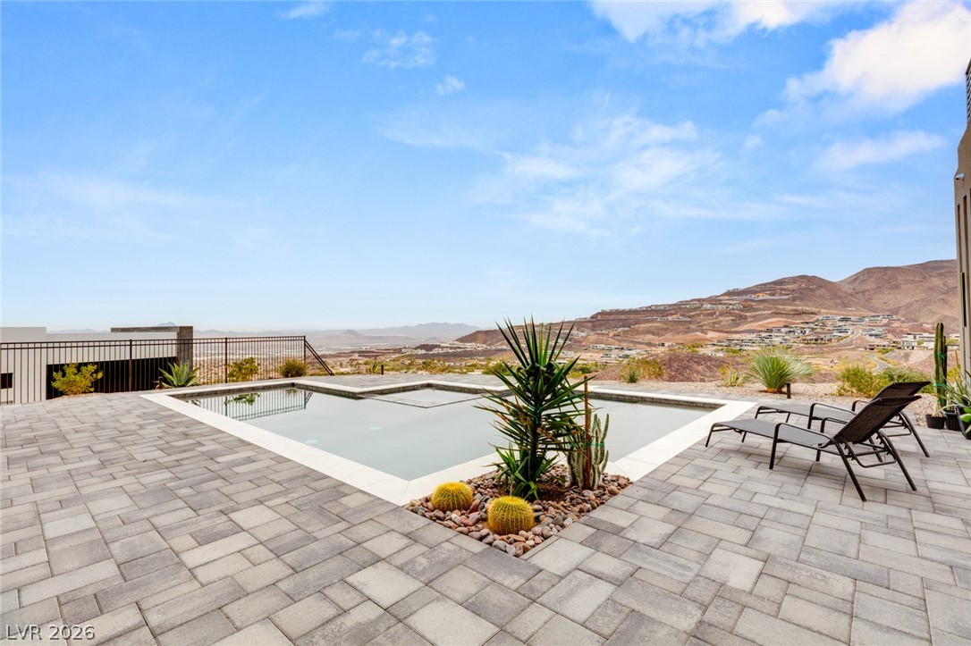668 Dragon Peak Drive