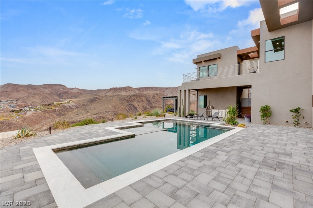 668 Dragon Peak Drive