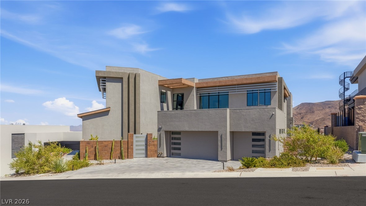 668 Dragon Peak Drive